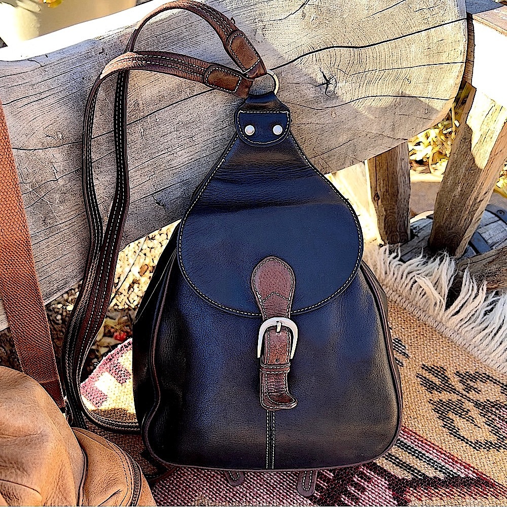 Vtg 90s Y2K Black Brown Two Tone Leather Backpack Small Front Buckle Flap Smooth